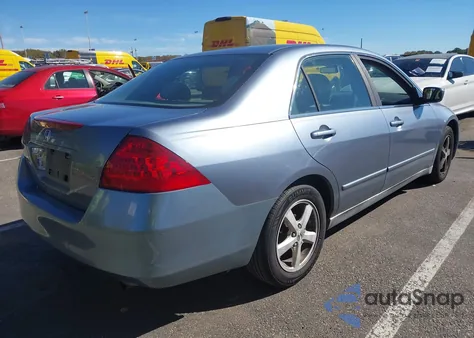 2007 Honda Accord 2.4 Lx z USA, uszkodzony, nr VIN 1HGCM56457A005595